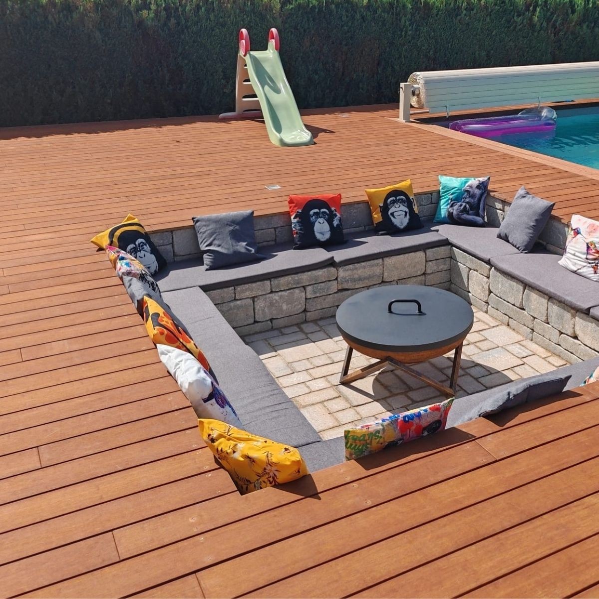 terrasse bambou noisette pose autour piscine