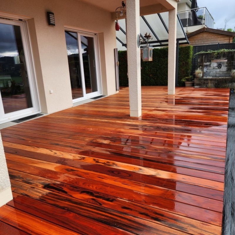 terrasse en tigerwood extérieure