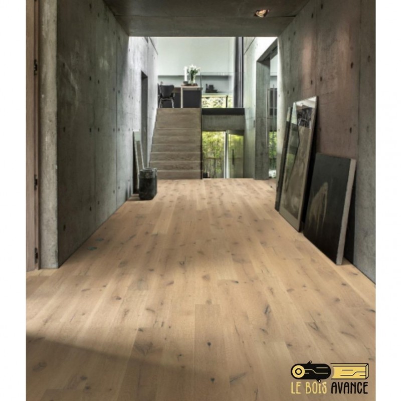 parquet oro posé dans couloir