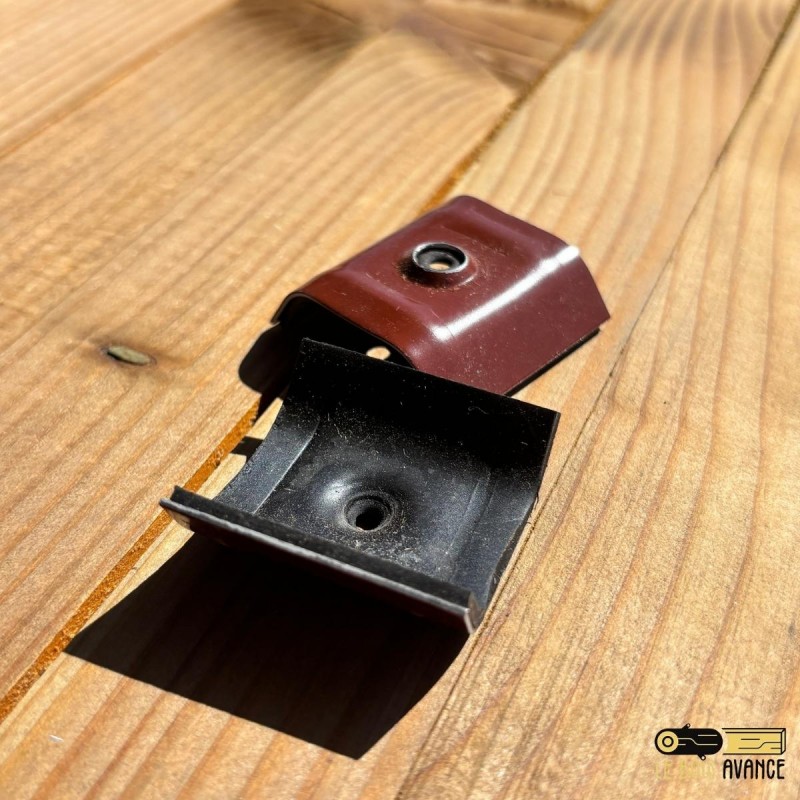 Cavalier de fixation Type A RAL 8012 avec joint EPDM